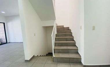 CASA EN FRACCIONAMIENTO BRISAS