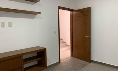 CASA EN FRACCIONAMIENTO BRISAS