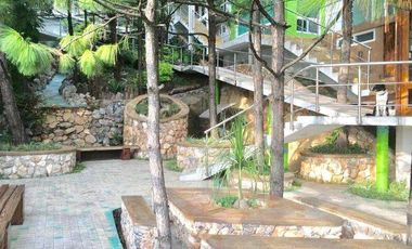 Casa en Venta en Valle con Alberca, cancha de Basquet, Fut y Tennis