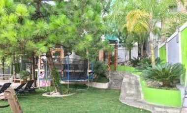 Casa en Venta en Valle con Alberca, cancha de Basquet, Fut y Tennis