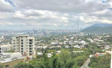 Casa en Venta en Valle con Alberca, cancha de Basquet, Fut y Tennis