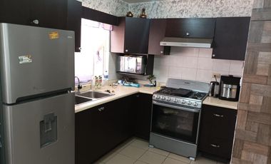 Hermosa Casa en Venta Amueblada y Equipada en Fracc. Fuente de Santa Lucia, Apodaca NL