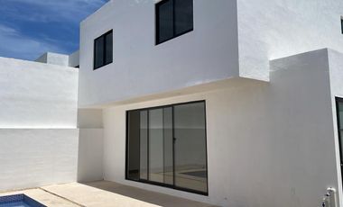 Casa en Fraccionamiento Bosques de Conkal