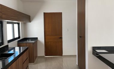 Casa en Fraccionamiento Bosques de Conkal