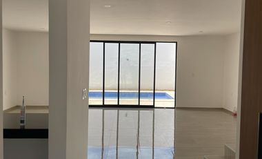 Casa en Fraccionamiento Bosques de Conkal