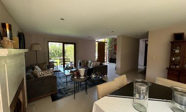 Casa en venta en Club de Golf los Encinos
