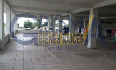 RENTA LOCALES EN EDIFICIO SOBRE BOULEVARD A LA PLAYA