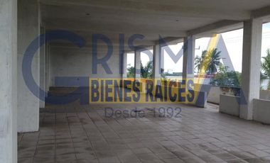 RENTA LOCALES EN EDIFICIO SOBRE BOULEVARD A LA PLAYA