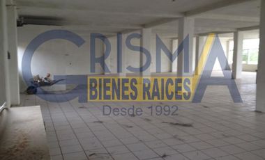 RENTA LOCALES EN EDIFICIO SOBRE BOULEVARD A LA PLAYA
