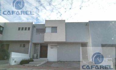 Casa en  CUMBRES DEL CIMATARIO en RENTA (eg)
