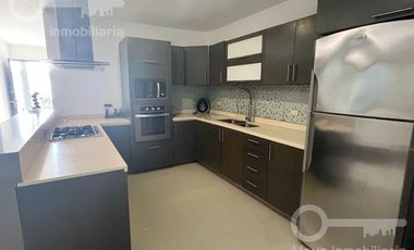 Renta de Casa Amueblada en Av. Carlos Talavera, Col. Santa Rosa, Coatzacoalcos, Ver.