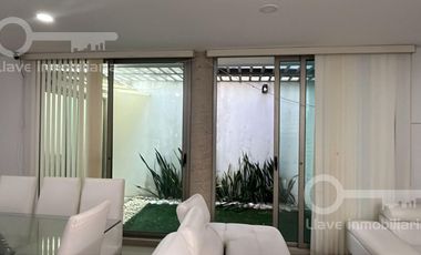 Renta de Casa Amueblada en Av. Carlos Talavera, Col. Santa Rosa, Coatzacoalcos, Ver.