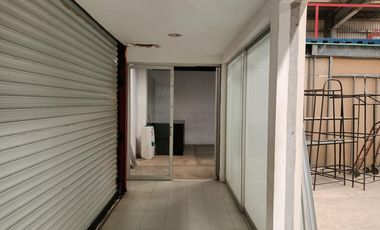 Renta de Bodega de 900 m2 en Av. Quevedo, Col. Guadalupe Victoria, Coatzacoalcos, Ver.