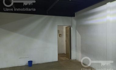 Renta de Bodega de 900 m2 en Av. Quevedo, Col. Guadalupe Victoria, Coatzacoalcos, Ver.