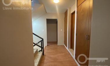 Renta de Casa Amueblada con 3 habitaciones en calle Sonora, Col. Petrolera, Coatzacoalcos, Ver.