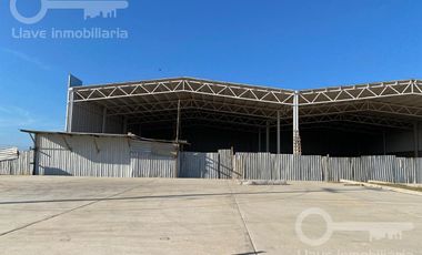 Bodega en renta ubicada en Av. Universidad, Km 12, Col. Reserva Territorial, Coatzacoalcos, Veracruz.