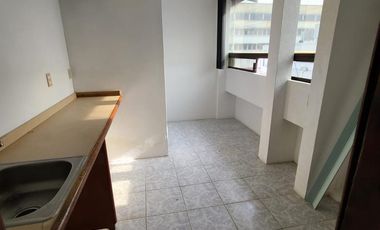 Oficina en renta ubicada en Colegio Militar, entre Llave y Zamora, Col. Centro, Coatzacoalcos, Veracruz.