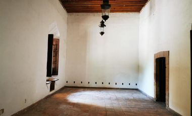 Casa comercial en zona peatonal, Yuriria, Gto.