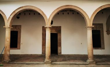 Casa comercial en zona peatonal, Yuriria, Gto.