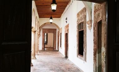 Casa comercial en zona peatonal, Yuriria, Gto.