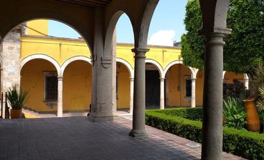 Casa comercial en zona peatonal, Yuriria, Gto.
