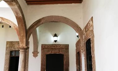Casa comercial en zona peatonal, Yuriria, Gto.