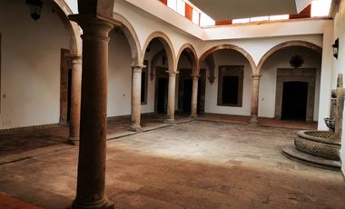 Casa comercial en zona peatonal, Yuriria, Gto.