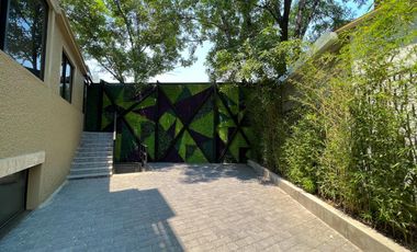 CASA EN RENTA CON USO DE SUELO OFICINAS  O HABITACIONAL EN LOMAS DE VIRREYES 1440 m2