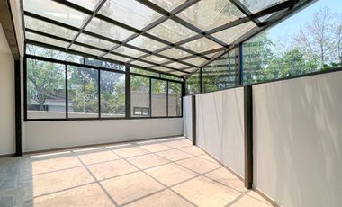 CASA EN RENTA CON USO DE SUELO OFICINAS  O HABITACIONAL EN LOMAS DE VIRREYES 1440 m2