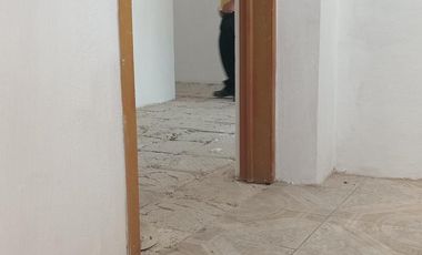 Edificio con oficinas en renta en  calle Francisco I Madero, Col. María De la Piedad, en Coatzacoalcos, Veracruz.