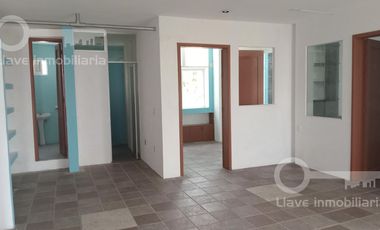 Edificio con oficinas en renta en  calle Francisco I Madero, Col. María De la Piedad, en Coatzacoalcos, Veracruz.
