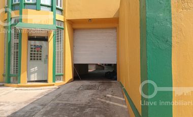 Edificio con oficinas en renta en  calle Francisco I Madero, Col. María De la Piedad, en Coatzacoalcos, Veracruz.