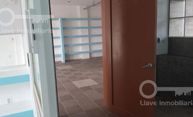 Edificio con oficinas en renta en  calle Francisco I Madero, Col. María De la Piedad, en Coatzacoalcos, Veracruz.