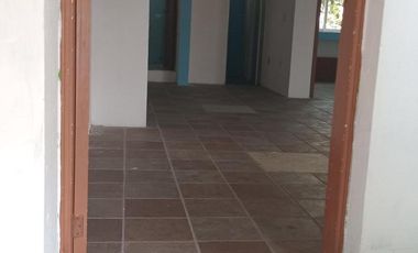 Edificio con oficinas en renta en  calle Francisco I Madero, Col. María De la Piedad, en Coatzacoalcos, Veracruz.