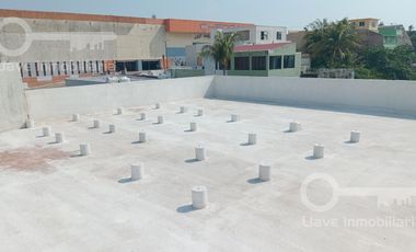 Edificio con oficinas en renta en  calle Francisco I Madero, Col. María De la Piedad, en Coatzacoalcos, Veracruz.