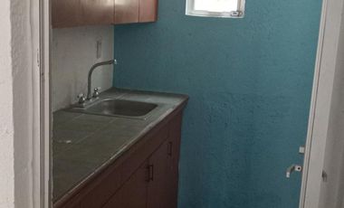Edificio con oficinas en renta en  calle Francisco I Madero, Col. María De la Piedad, en Coatzacoalcos, Veracruz.