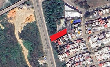 Venta y Renta de Terreno de 800 m2 en Av. Del Bosque, Col. Santa Isabel, Coatzacoalcos, Veracruz.