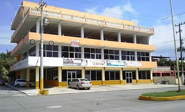 OFICINAS EN RENTA SOBRE EL BOULEVARD CON FRENTE AL RÍO