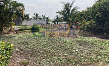 TERRENO EN RENTA SOBRE BOULEVARD A LA PLAYA FRENTE AL RÍO