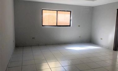CASA EN RENTA PARA OFICINAS EN QUINTAS DEL SOL