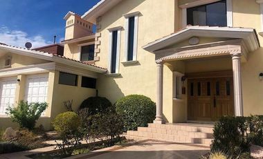 CASA EN RENTA PARA OFICINAS EN QUINTAS DEL SOL