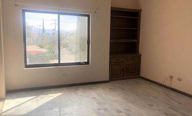 CASA EN RENTA PARA OFICINAS EN QUINTAS DEL SOL