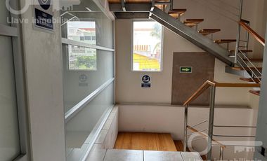 Renta de Oficina en Primer Nivel con 159 m2 en calle Fco. I. Madero, Col. María de la Piedad, Coatzacoalcos, Ver.