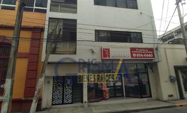 OFICINA EN RENTA EN EL CENTRO DE LA CIUDAD CON 6 PRIVADOS Y 250 M² DE ESPACIO
