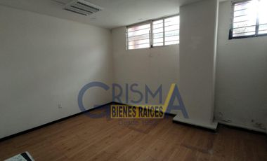 OFICINA EN RENTA EN EL CENTRO DE LA CIUDAD CON 6 PRIVADOS Y 250 M² DE ESPACIO