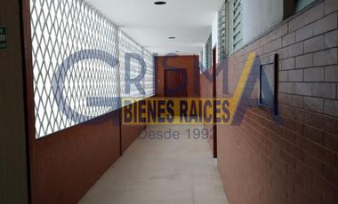 LOCAL EN RENTA IDEAL PARA OFICINAS / INSTITUTO EN ZONA CENTRO