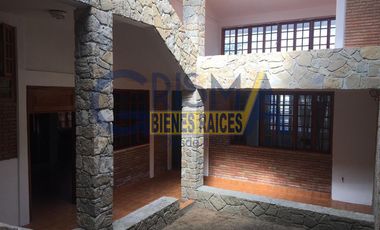 CASA PARA OFICINAS EN RENTA O VENTA CON VISTA AL RÍO SOBRE BOULEVARD