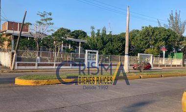 CASA PARA OFICINAS EN RENTA O VENTA CON VISTA AL RÍO SOBRE BOULEVARD