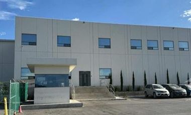 Renta Nave Industrial en Parque Ramos Arizpe con Grua Viajera