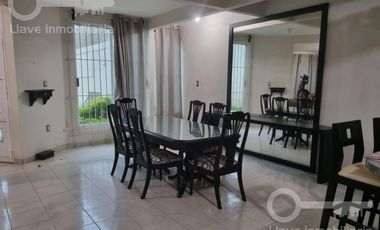 Renta de Casa Amueblada con 3 habitaciones en Calle Francisco López Lara